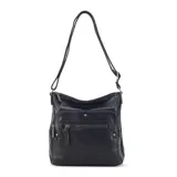 Bandolera de símil cuero color negro con dos bolsillos frontales con cierre, un bolsillo trasero y tres bolsillos internos. Detalles de tachas metálicas y correa larga regulable.