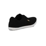 Championes deportivos de mujer Beira Rio, color negro, con capellada de tela y suela blanca de goma. Presentan cordones negros y un pequeño parche de marca en el lateral.