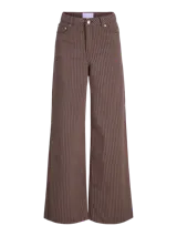 Pantalón wide leg marrón de tiro medio con diseño de rayas diplomáticas verticales blancas.