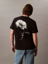 Pantalón de jean de corte slim fit color azul claro.