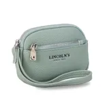 Monedero de mano con diseño rectangular y textura granulada, marca Lincoln's. Cuenta con cierre perimetral, bolsillo frontal con cierre y correa de muñeca integrada.