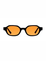 Lentes de sol con montura ovalada de color negro y cristales de color naranja. Presentan un diseño de estilo retro con montura de acabado mate.