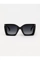 Lentes de sol Tiwi modelo Mali, con montura cuadrada de acetato negro y cristales degradados en gris. Edición limitada 1/300.