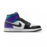 Championes Jordan 1 Mid, de caña alta, con paneles en blanco, negro, morado y turquesa. Presentan el logo de Nike en los laterales y cordones negros.