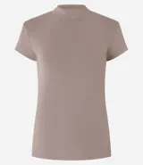 Blusa de punto color celeste, con cuello alto, manga corta y malla texturizada.