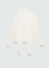Blusa de diseño estándar, tejido fluido, cierre delantero, cuello redondo, tejido ligero, manga larga con puños abotonados, escote de pico, diseño recto y cierre de lazo en el cuello.