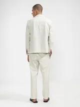 Campera azul estilo sobrecamisa confeccionada en lino premium de mayor gramaje.