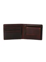Billetera plegable de cuero natural engrasado color marrón, con costuras pespunteadas a contratono y tecnología RFID de protección antirrobo.