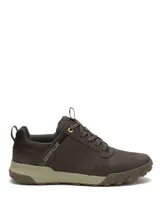 Calzado de trekking Caterpillar modelo Hex Ready Lo, color marrón con suela de goma en tonos marrones y beige. Confeccionado en cuero y gamuza, cuenta con cordones y el nombre de la marca lateral grabado.