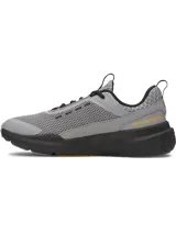 Championes de entrenamiento Under Armour Project Rock BSR 5, diseñados para estabilidad y flexibilidad. Presentan una parte superior de malla transpirable en color gris con detalles en negro y amarillo, mediasuela Charged Cushioning para amortiguación reactiva y tecnología UA TriBase para mayor contacto con el suelo.