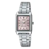 Reloj de pulsera Casio con caja rectangular de acero inoxidable y malla de eslabones plateada. Presenta una esfera de color rosado con índices lineales y agujas plateadas, protegido por cristal mineral.