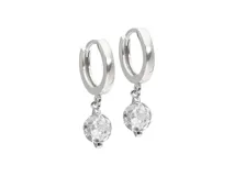 Aros de plata 925 tipo argolla con dije colgante de circonia transparente.