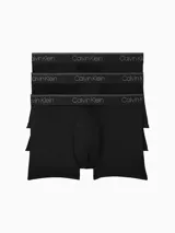 Pack de tres bóxers negros Calvin Klein de corte low rise trunk, confeccionados en microfibra suave que absorbe la humedad. Cuentan con cintura elástica distintiva con el logo de la marca.