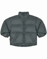 Campera puffer marca Mistral de nylon acolchado, con cuello alto, cierre frontal y bolsillos laterales con cierre.