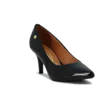 Zapato de tacón bajo Vizzano, color negro charol, con punta fina y detalle de logo dorado en el lateral.