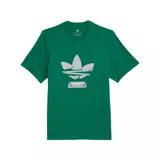Remera verde de Adidas Skateboarding con logo Trefoil estampado en el pecho y detalle de la marca en la parte inferior.
