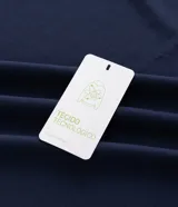 Remera deportiva Get Over de color azul marino, confeccionada en tech fleece con tecnología dry de secado rápido, cuello redondo y manga corta, de corte holgado.