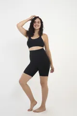 Sujetador moldeador sin aros color beige.