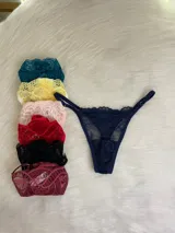 Pack de seis microtangas de encaje con colores variados a elección y regulación.