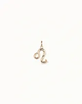 Charm de metal bañado en plata con el símbolo del signo zodiacal Leo.