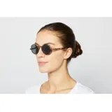 Lentes de sol Izipizi modelo #G Sun Carey 3, con montura redonda de carey y lentes grises categoría 3.