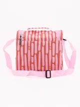 Lonchera térmica con doble compartimento y cierre. Diseño estampado con rayas verticales en tonos terracota y rosa pálido, con ribetes y correas en rosa liso.