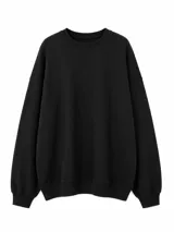 Buzo negro de cuello redondo, con mangas largas y diseño holgado.