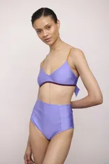 Bombacha de bikini tipo culotte de tiro alto con estampado animal print de leopardo.