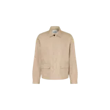 Camisa de abrigo beige de manga larga con cuello camisero, cierre frontal oculto con botones y dos bolsillos delanteros con solapa.