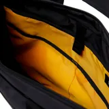 Bolso maletín multipropósito Caterpillar color negro, con asas superiores y laterales, bolsillo frontal con cierre, detalles en amarillo y logo de la marca.