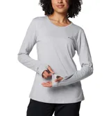 Remera de manga larga Columbia, color gris, con cuello redondo y orificios para los pulgares en los puños. Presenta tecnología de protección solar y absorción de humedad, con logo de la marca estampado en el pecho.