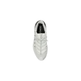Championes Moncler Trailgrip Lite 2 color blanco, con suela dentada gruesa y el logo de la marca impreso en el lateral.