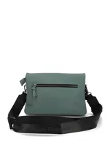 Cartera cruzada Hush Puppies de ecocuero engomado color verde, con solapa y broche imantado. Cuenta con correa ajustable y desmontable, bolsillo delantero, bolsillo interior con cierre y bolsillo trasero con cierre.