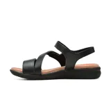 Sandalia casual de cuero negro para mujer, con diseño de tiras cruzadas y ajuste mediante cierre de contacto. Cuenta con plantilla acolchada en tono tostado y suela baja de goma.
