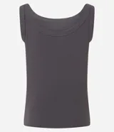 Blusa musculosa de ribana color blanco, con escote en U.