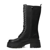 Botas de caña alta acordonadas, color negro, con plataforma y suela track.