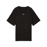 Remera Puma ESS Relaxed de corte holgado, color negro, con cuello redondo, mangas cortas y logo bordado en blanco en el pecho.