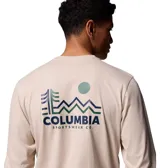 Remera de manga larga Columbia, color beige, con cuello redondo y logo de la marca estampado en el pecho.