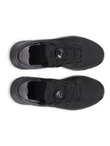 Championes deportivos Under Armour con sistema de ajuste BOA, entresuela extragrande con amortiguación UA Flow y talón convertible para modo carrera o recuperación. Presentan un diseño en color negro con estampado degradado en la mediasuela y tecnología Iso-Chill en el interior.