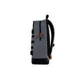 Mochila Hurley No Comply de color negro, diseñada con correas frontales estilo táctico, compartimento principal con cierre, asa superior y etiqueta con el logo de la marca en la parte frontal.