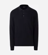 Suéter masculino de punto texturizado en color beige, con cuello polo, cierre frontal de tres botones, manga larga y terminaciones acanaladas en puños y ruedo.