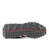 Championes New Balance modelo XC-72, unisex, color blanco con detalles en burdeos y gris.