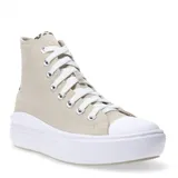 Championes de caña alta color beige, con cordones blancos y suela de plataforma blanca.