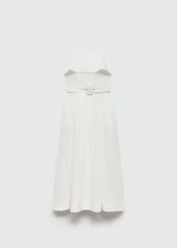 Vestido midi de algodón color blanco con escote cuadrado y detalle de solapa vuelta. Presenta tirantes finos y diseño evasé.
