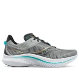 Championes Saucony Kinvara 14, color gris con detalles en negro, dorado y celeste.