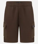 Bermuda estilo cargo color beige, confeccionada en tejido french terry, con cintura elástica, cordón de ajuste interior y bolsillos laterales tipo cargo.