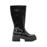 Bota negra de caña alta con plataforma y hebilla decorativa.