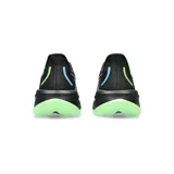 Championes de running Asics Gel Cumulus 26, color negro con detalles en verde lima y azul claro. Presentan tecnología PureGEL en el talón y entresuela FF Blast+ para mayor amortiguación.