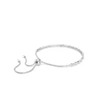 Pulsera plateada de eslabones con circonias blancas engarzadas, con cierre corredizo ajustable.