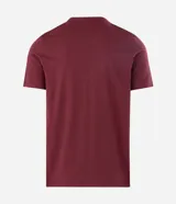Remera básica de corte slim para hombre, confeccionada en suave algodón peruano con cuello redondo y mangas cortas, de diseño liso.